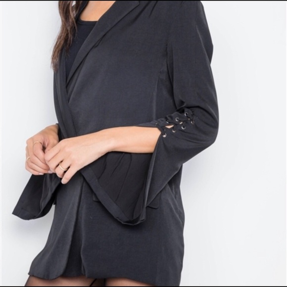 Black Bell Sleeve Lace Up Sleeve Blazer - Picture 3 of 3